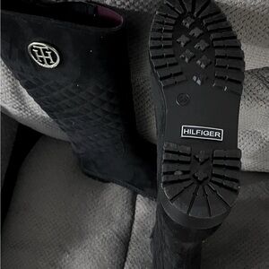 Tommy Hilfiger suede boots
